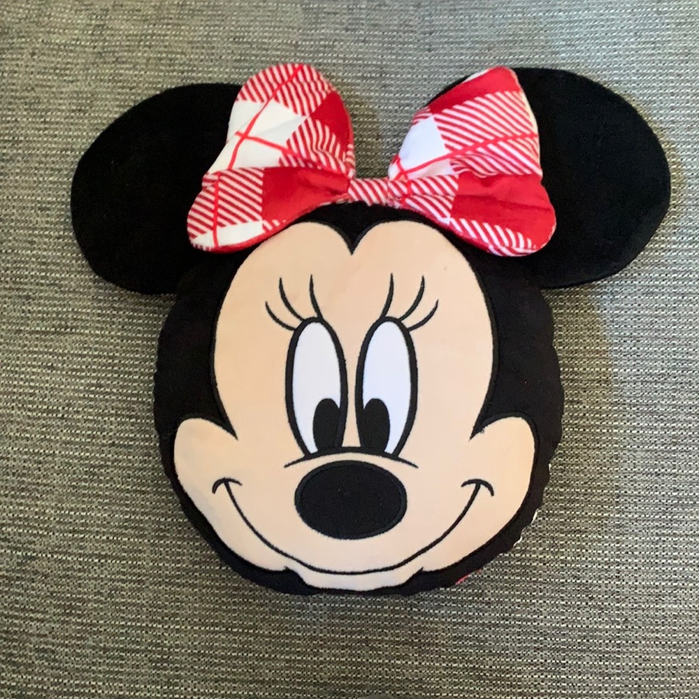 Minnie Mouse pillow